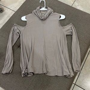Long sleeve cutout shirt